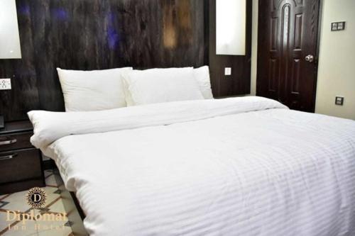 Diplomat Inn Karachi Eksteriør billede